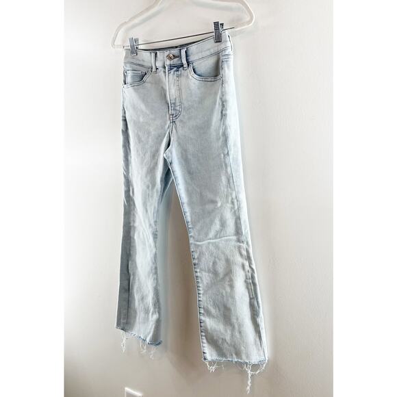 Express High Rise Cropped Flare Raw Hem Light Wash Jeans Blue 4 - Picture 9 of 11